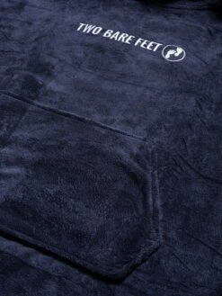 Two Bare Feet Adults Towelling Changing Robe (Black) -Surf Tide Motion changing towels black 3