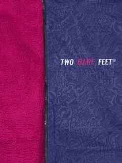 Two Bare Feet Classic Print Long Sleeve Weatherproof Changing Robe (Navy/Raspberry) -Surf Tide Motion classic print navy raspberry 4 1