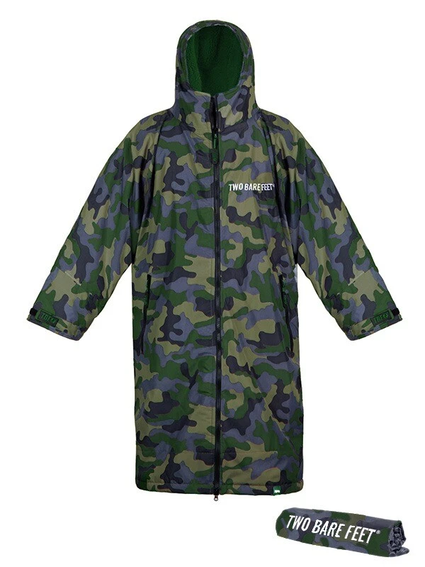 Two Bare Feet Kids Weatherproof Changing Robe With Changing Mat (Green Camo/ Green) 1 Two Bare Feet Kids Weatherproof Changing Robe With Changing Mat (Green Camo/ Green)