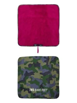 Two Bare Feet Kids Weatherproof Changing Robe With Changing Mat (Green Camo/ Raspberry) 7 Two Bare Feet Kids Weatherproof Changing Robe With Changing Mat (Green Camo/ Raspberry) -Surf Tide Motion green camo raspberry 4.1 1